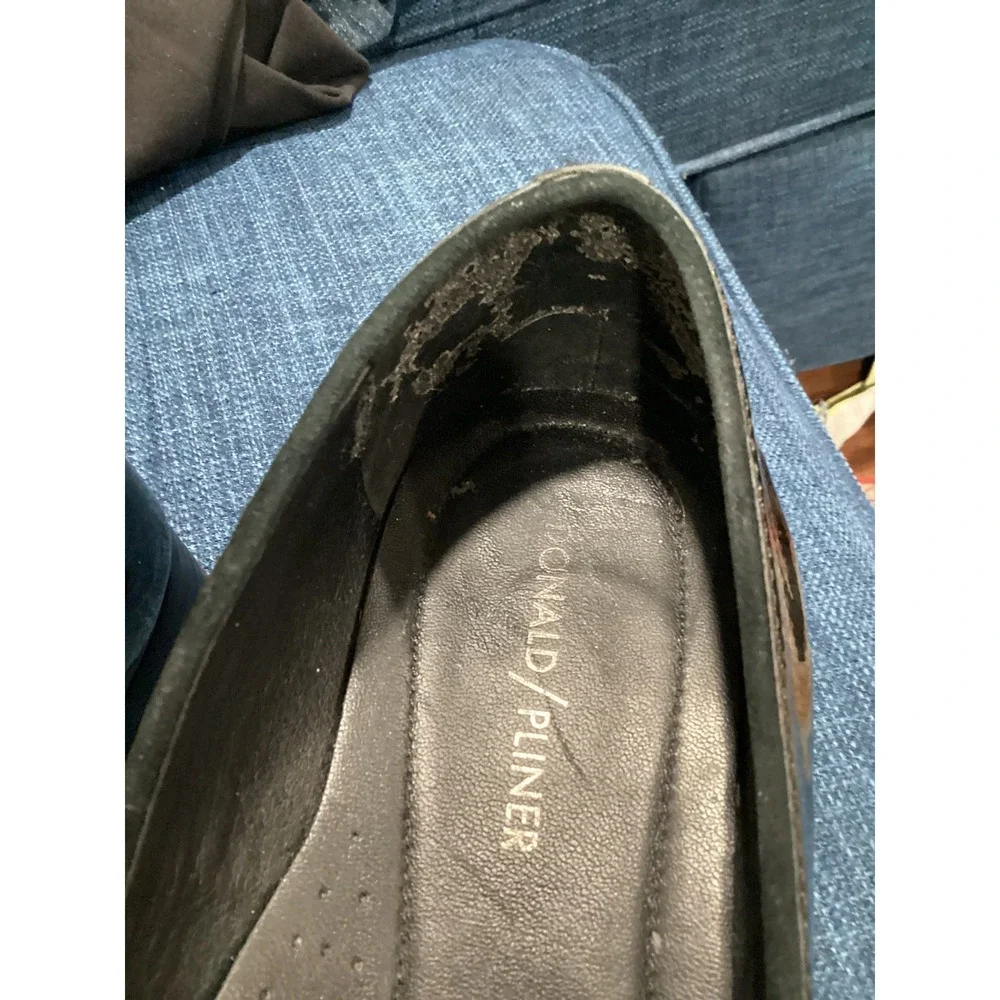 Donald Pliner Men's Black Leather Penny Loafers Size 9.5 M Slip-On Dress Shoes